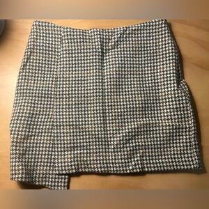 Olive Clothing Houndstooth Wool Mini Skirt – Size Small S / XS (EUC) - Plaid